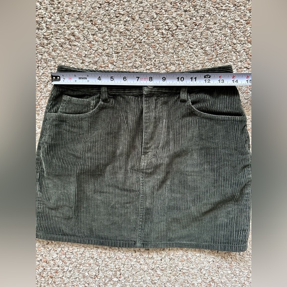 Wilfred Free Corduroy Skirt in Olive Green (Aritzia) - Picture 2 of 6